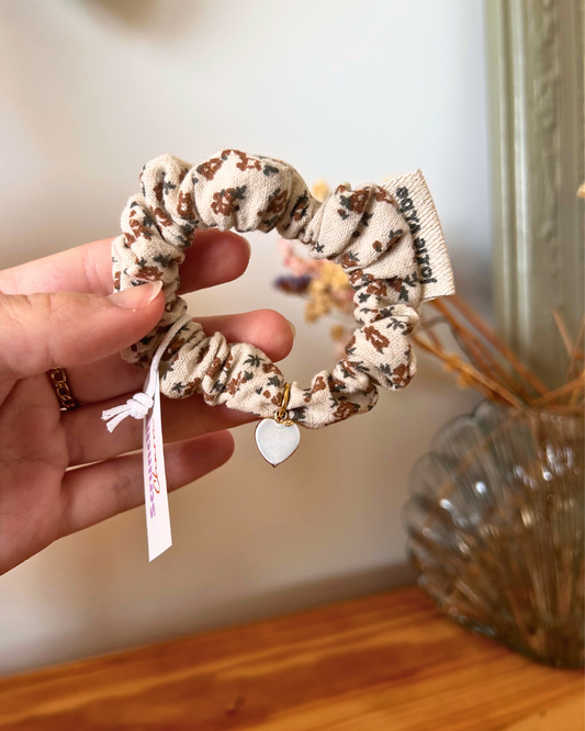 Scrunchy charm - fleurs flanelle